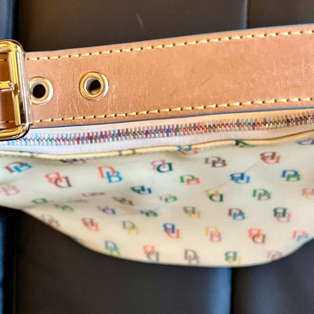 SOLD 🛑🛑 Y2K Dooney & Burke Ranibow Bucket Bag .. excellent used Condition - Picture 11 of 12